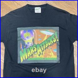 VTG Mars Attacks 1996 Large Adult Graphic Shirt 90s Warner Bros RARE Movie Tee