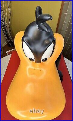 Very Rare 23 Vintage Daffy Duck statue 1999 Warner Bros Studio Store Exclusive