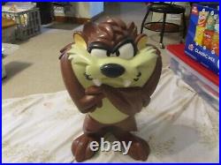 Very Rare Warner Brothers Tazmanian Devil Taz Figure Approx. 18 Tall