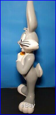 Vintage 1998 Rare 27 Bugs Bunny Resin Statue Warner Bros Studios Looney Tunes