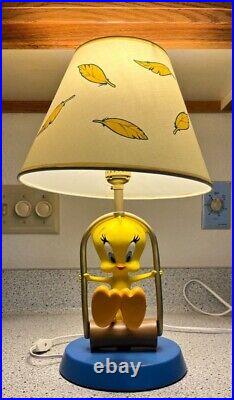 Vintage 1998 Rare Warner Brothers Studio Store Tweety Swing Lamp with Shade