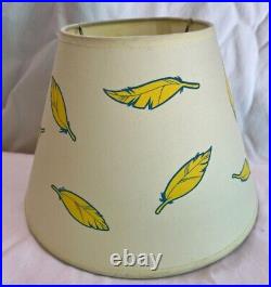 Vintage 1998 Rare Warner Brothers Studio Store Tweety Swing Lamp with Shade