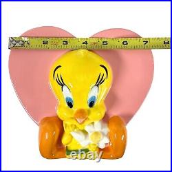 Vintage Looney Tunes Tweety Bird Warner Brothers Pink Heart Vase Planter RARE Vintage Looney Tunes Tweety Bird Warner Brothers Pink Heart Vase Planter RARE