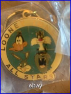 Vintage RARE 90's Looney Tunes Bugs Bunny Metal Keychain 1993 Warner Bros X 15