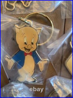 Vintage RARE 90's Looney Tunes Bugs Bunny Metal Keychain 1993 Warner Bros X 15