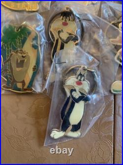 Vintage RARE 90's Looney Tunes Bugs Bunny Metal Keychain 1993 Warner Bros X 15