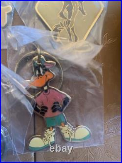 Vintage RARE 90's Looney Tunes Bugs Bunny Metal Keychain 1993 Warner Bros X 15
