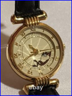 Vintage RARE Warner Bros Fossil Watch Tasmanian Devil TAZ Beveled Crystal EUC