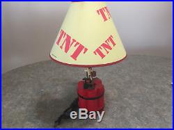 Vintage RARE Wile E Coyote 1997 Warner Brothers TNT Table Lamp with MATCHING SHADE