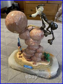 Vintage Ron Lee Warner Brothers Marble Wile E Coyote Roadrunner Marble RARE