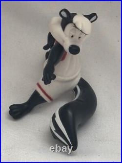 Vintage Warner Bros. Pepe Le Pew Looney Tunes Collectible Figure 1996 RARE & HTF