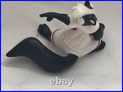 Vintage Warner Bros. Pepe Le Pew Looney Tunes Collectible Figure 1996 RARE & HTF