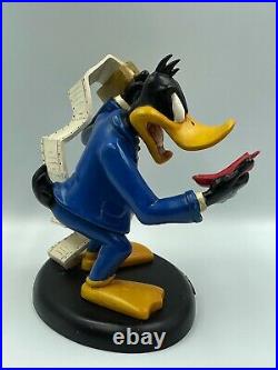 Vintage Warner Bros Store Daffy Duck Workaholic Statue & Box Rare 1994