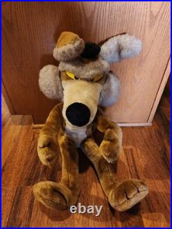 Vintage Wile E Coyote 27 1993 Warner Bros 24k Plush Large Cartoon RARE VTG