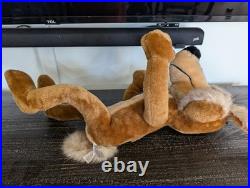 Vintage Wile E Coyote 27 1993 Warner Bros 24k Plush Large Cartoon RARE VTG