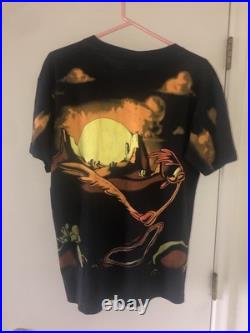 Vintage Wile E Coyote & Road Runner Warner Bros AOP Shadow Shirt Sz M RARE 1995