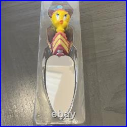 Vntg Tweety Bird Birthday Cake Server RARE Vintage Warner Bros New In Box 1998 Vntg Tweety Bird Birthday Cake Server RARE Vintage Warner Bros New In Box 1998