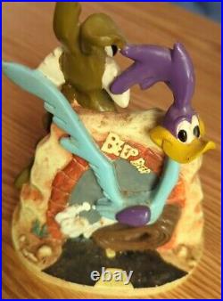 Vtg Rare 1996 Warner Bros Studio Store Road Runner & Wile E Coyote Figure Statue