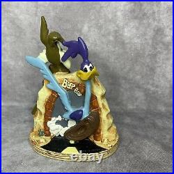 Vtg Rare 1996 Warner Bros Studio Store Road Runner & Wile E Coyote Figure Statue