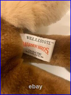 Vtg. Warner Bros Characters Wile E. Coyote #1535 Plush Stuff Animal 1990 RARE Vtg. Warner Bros Characters Wile E. Coyote #1535 Plush Stuff Animal 1990 RARE