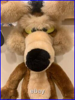 Vtg. Warner Bros Characters Wile E. Coyote #1535 Plush Stuff Animal 1990 RARE Vtg. Warner Bros Characters Wile E. Coyote #1535 Plush Stuff Animal 1990 RARE