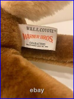 Vtg. Warner Bros Characters Wile E. Coyote #1535 Plush Stuff Animal 1990 RARE Vtg. Warner Bros Characters Wile E. Coyote #1535 Plush Stuff Animal 1990 RARE