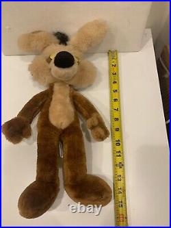 Vtg. Warner Bros Characters Wile E. Coyote #1535 Plush Stuff Animal 1990 RARE Vtg. Warner Bros Characters Wile E. Coyote #1535 Plush Stuff Animal 1990 RARE
