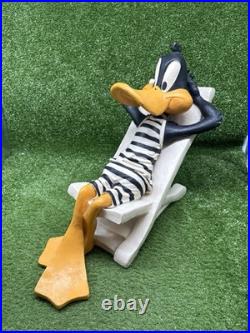 Warner Bros Hollywood Daffy Sunbathing Daffy Duck Austin Sculptures 1999 Rare