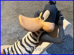 Warner Bros Hollywood Daffy Sunbathing Daffy Duck Austin Sculptures 1999 Rare