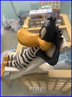 Warner Bros Hollywood Daffy Sunbathing Daffy Duck Austin Sculptures 1999 Rare