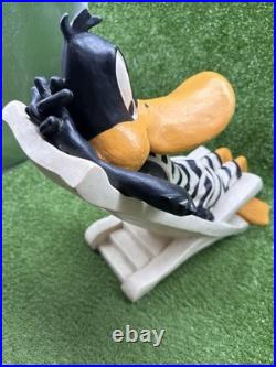 Warner Bros Hollywood Daffy Sunbathing Daffy Duck Austin Sculptures 1999 Rare