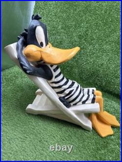 Warner Bros Hollywood Daffy Sunbathing Daffy Duck Austin Sculptures 1999 Rare