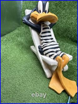 Warner Bros Hollywood Daffy Sunbathing Daffy Duck Austin Sculptures 1999 Rare