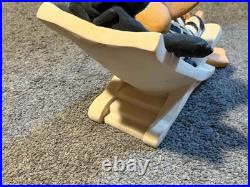 Warner Bros Hollywood Daffy Sunbathing Daffy Duck Austin Sculptures 1999 Rare Warner Bros Hollywood Daffy Sunbathing Daffy Duck Austin Sculptures 1999 Rare