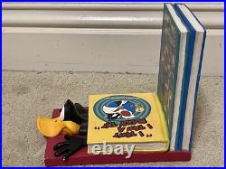 Warner Bros Looney Tunes DAFFY & BUGS Bookends Cartoon Classics RARE (READ)