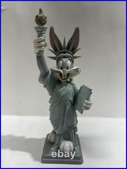 Warner Bros Store Bugs Bunny Statue official souvenir Statue of Liberty -rare