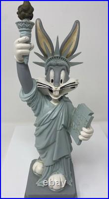 Warner Bros Store Bugs Bunny Statue official souvenir Statue of Liberty -rare