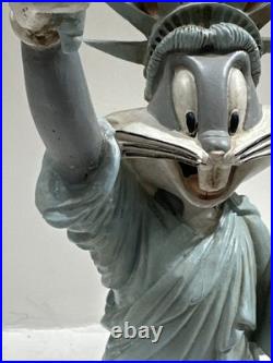 Warner Bros Store Bugs Bunny Statue official souvenir Statue of Liberty -rare