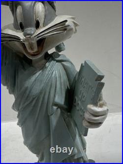 Warner Bros Store Bugs Bunny Statue official souvenir Statue of Liberty -rare