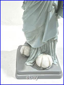 Warner Bros Store Bugs Bunny Statue official souvenir Statue of Liberty -rare