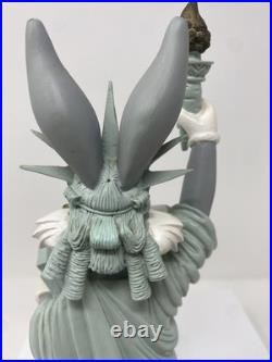 Warner Bros Store Bugs Bunny Statue official souvenir Statue of Liberty -rare