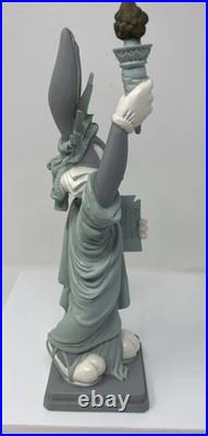 Warner Bros Store Bugs Bunny Statue official souvenir Statue of Liberty -rare