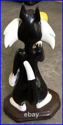 Warner Bros. Store Exclusive, Sylvester Holding Tweetie, 15 RARE Large Statue Warner Bros. Store Exclusive, Sylvester Holding Tweetie, 15 RARE Large Statue