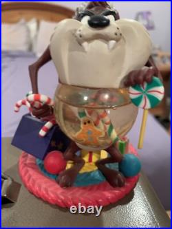 Warner Bros Taz Tasmanian Devil Christmas Snowglobe Candy Canes Gingerbread Rare Warner Bros Taz Tasmanian Devil Christmas Snowglobe Candy Canes Gingerbread Rare