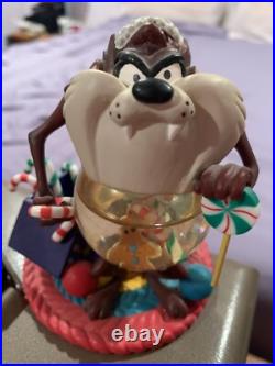 Warner Bros Taz Tasmanian Devil Christmas Snowglobe Candy Canes Gingerbread Rare Warner Bros Taz Tasmanian Devil Christmas Snowglobe Candy Canes Gingerbread Rare