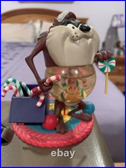 Warner Bros Taz Tasmanian Devil Christmas Snowglobe Candy Canes Gingerbread Rare Warner Bros Taz Tasmanian Devil Christmas Snowglobe Candy Canes Gingerbread Rare