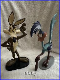 Warner Bros. Wile E. Coyote and Road Runner Figure Limited Rare Retro Vintage