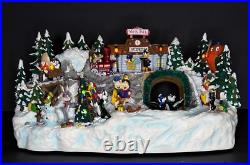 Warner Brothers Looney Tunes Musical Animated Winter Wonderland Limited RARE Warner Brothers Looney Tunes Musical Animated Winter Wonderland Limited RARE