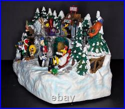Warner Brothers Looney Tunes Musical Animated Winter Wonderland Limited RARE Warner Brothers Looney Tunes Musical Animated Winter Wonderland Limited RARE