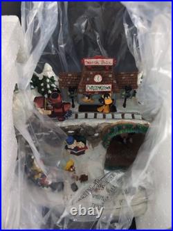 Warner Brothers Looney Tunes Musical Animated Winter Wonderland Limited RARE